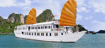 cristina-cruise-view-in-halong