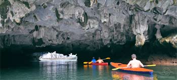 halong-bay-v-spirit-cruise-kayak