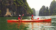 lan-ha-kayaking