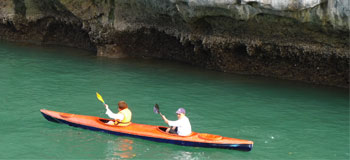 pearly-sea-cruise-halong-bay-kayak