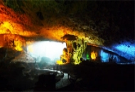 surprising-halong-bay-cave