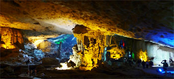 amazing-cave-halong-bay-vietnam