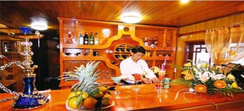 halong-cristina-cruise-bar