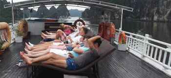 halong-alova-cruise-sun-deck