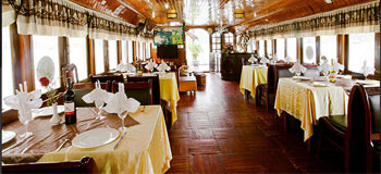 halong-fantasea-cruise-restaurant