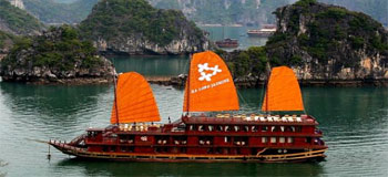Jamine-halong-bay-cruise-view