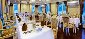 signature-cruise-restaurant