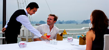 signature-cruise-sundeck