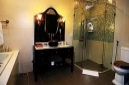 violet-cruise-bath-room
