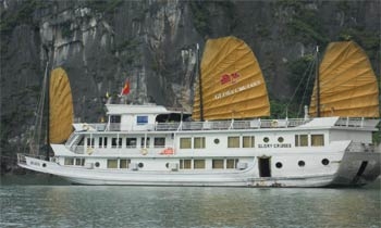 halong-bay-tour-glory-cruise