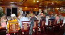 dinner-on-halong-bay-cruise