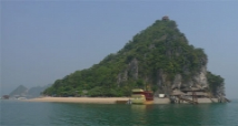 halong-bay-titop-island