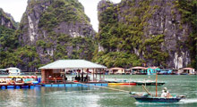 paloma-cruise-visit-vung-vieng-fishing-village